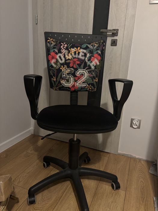 Krzesło obrotowe Stilo 09 College biurowe foltel