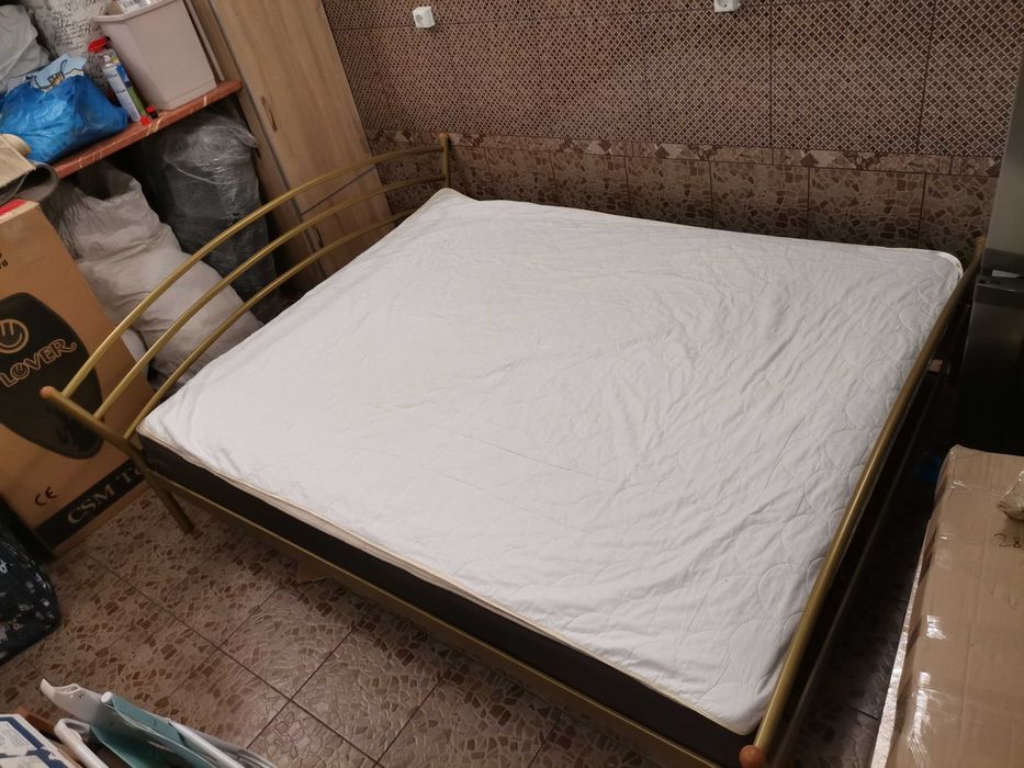 Двухспальне ліжко