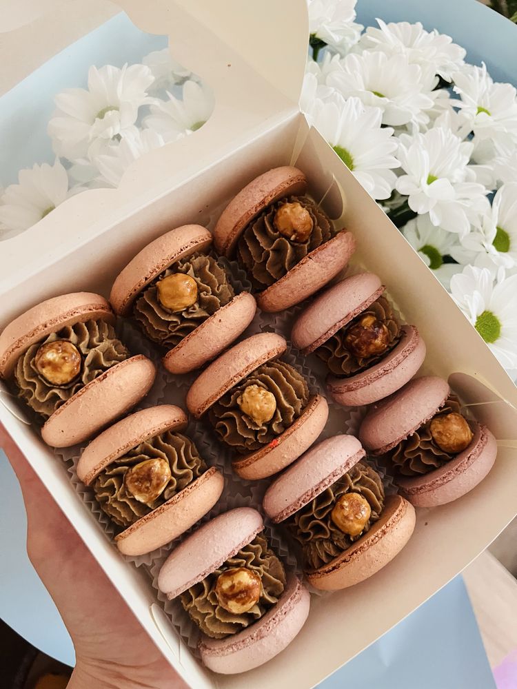 Макаронс, макарон, макарун, десерт, солодощі, макарунс набір, торт-куб
