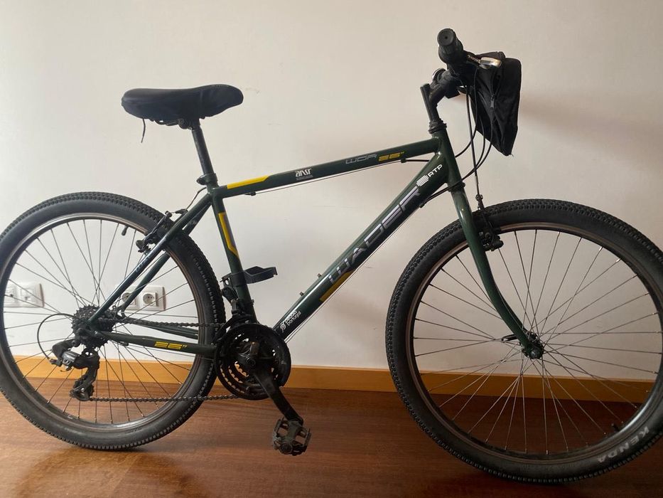 Bicicleta usada aro 26 + capacete + trava