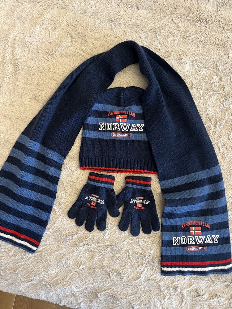 Шапка шарф і рукавиці дитячі 2-5 років Норвегія