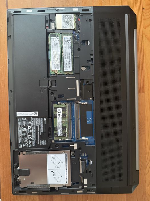 HP Zbook 15 48GB 2x ssd 512 hdd 512 grafica 4GB