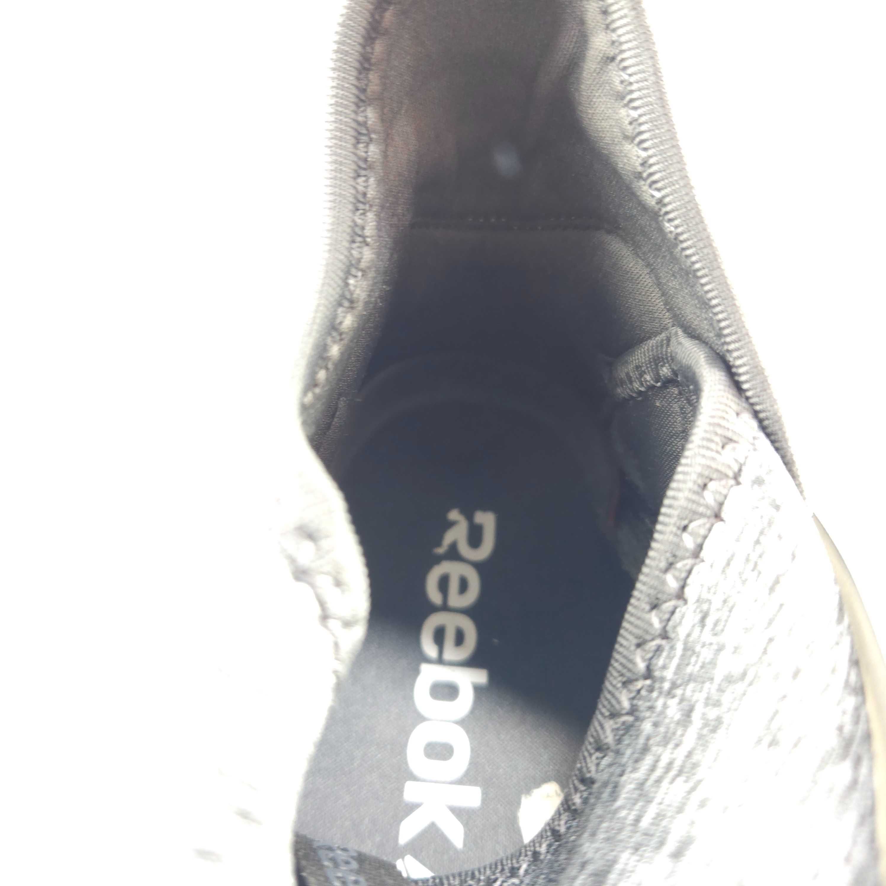 Кроссовки Reebok. Размер 40