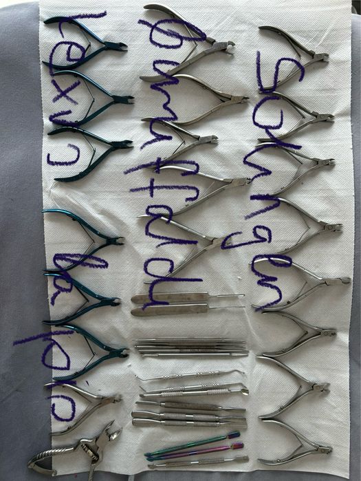 Cążki i narzedzia do manicure i pedicure