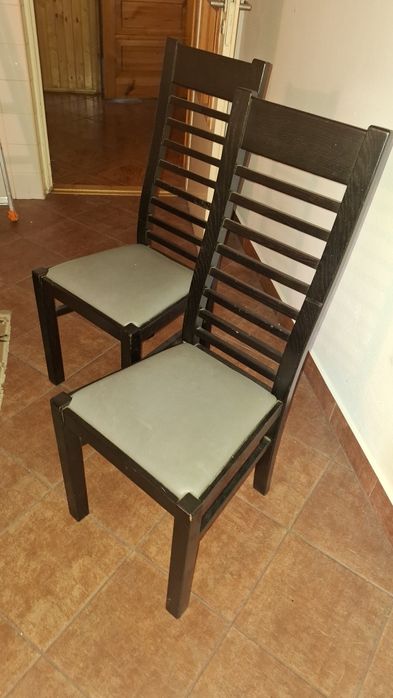 4 Krzesła z Kalwarii Wenge z szarym siedziskiem