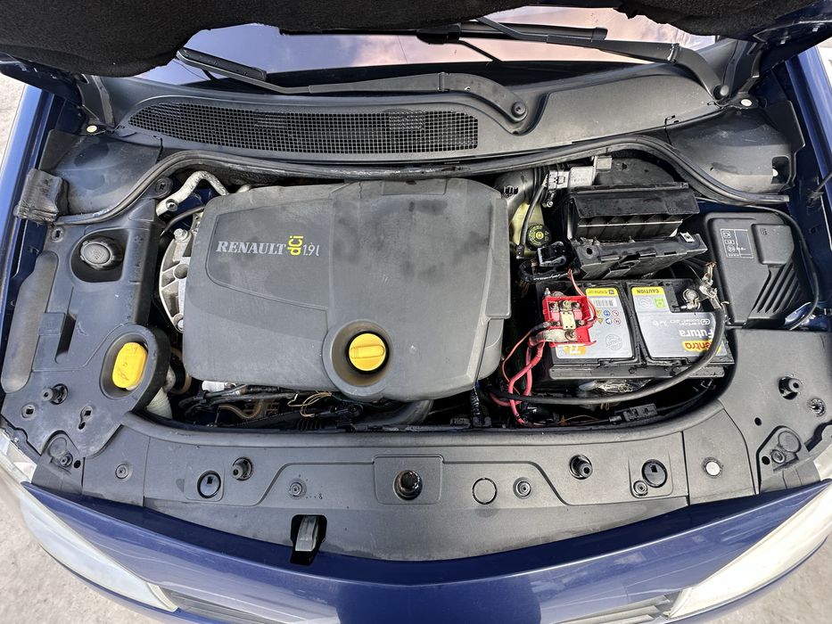 Renault Megane 2003рік 1.9дизель 6-ступка