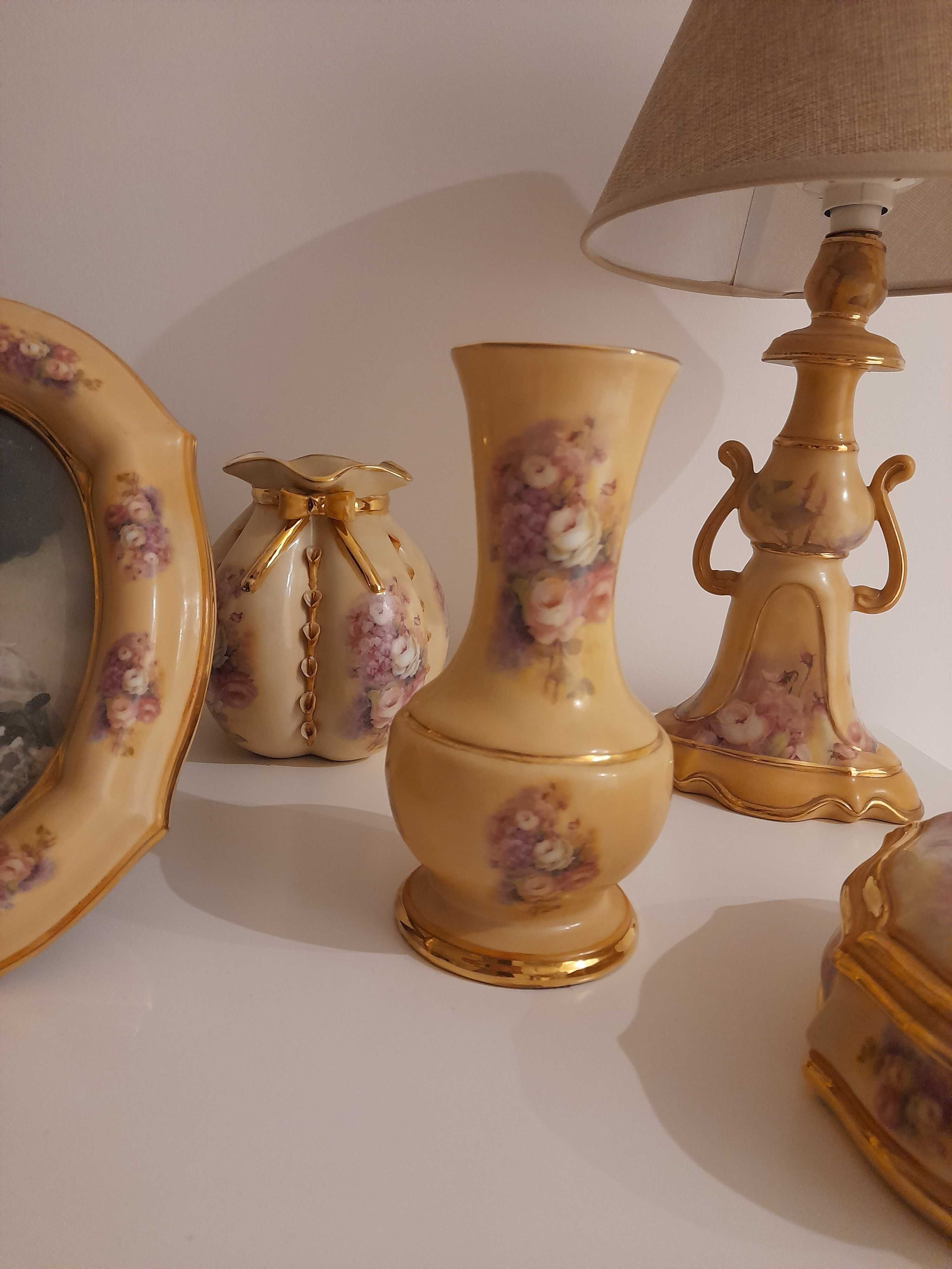 Conjunto quarto em porcelana Portuguesa - 6 Peças