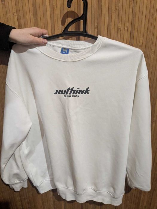 Біла кофта з принтом