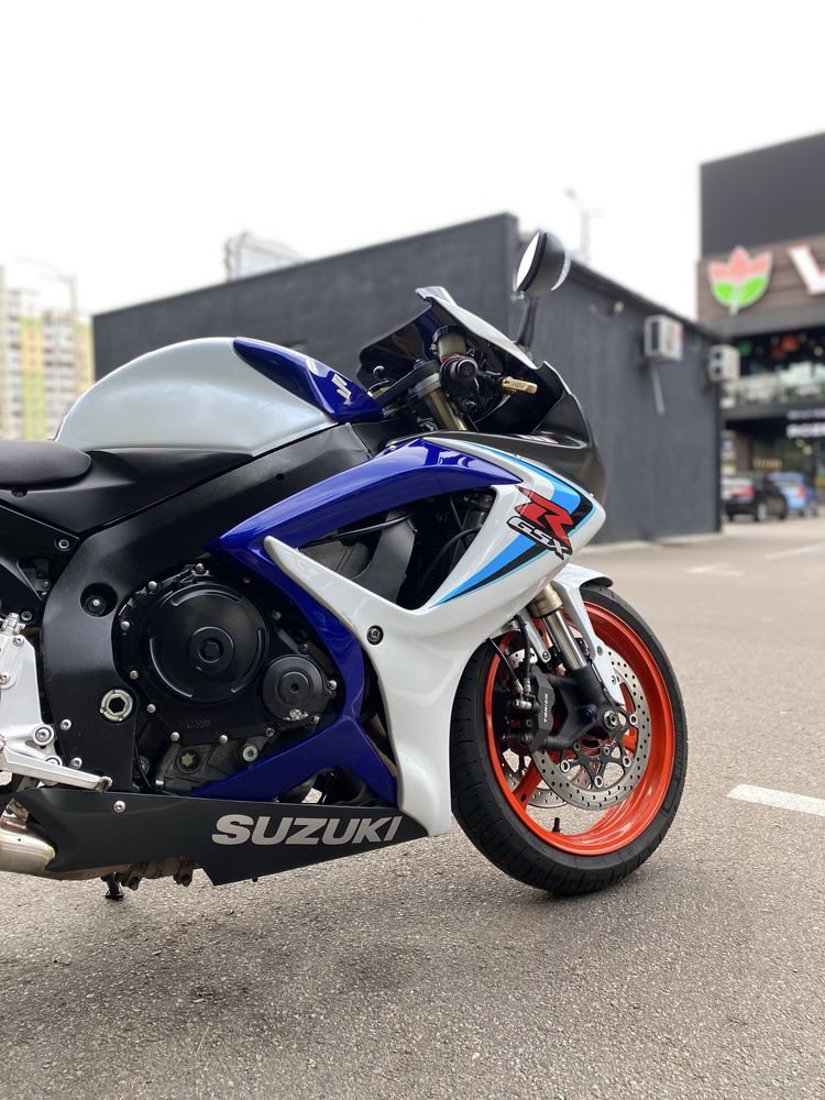 Продам Suzuki gsxr 600 k7