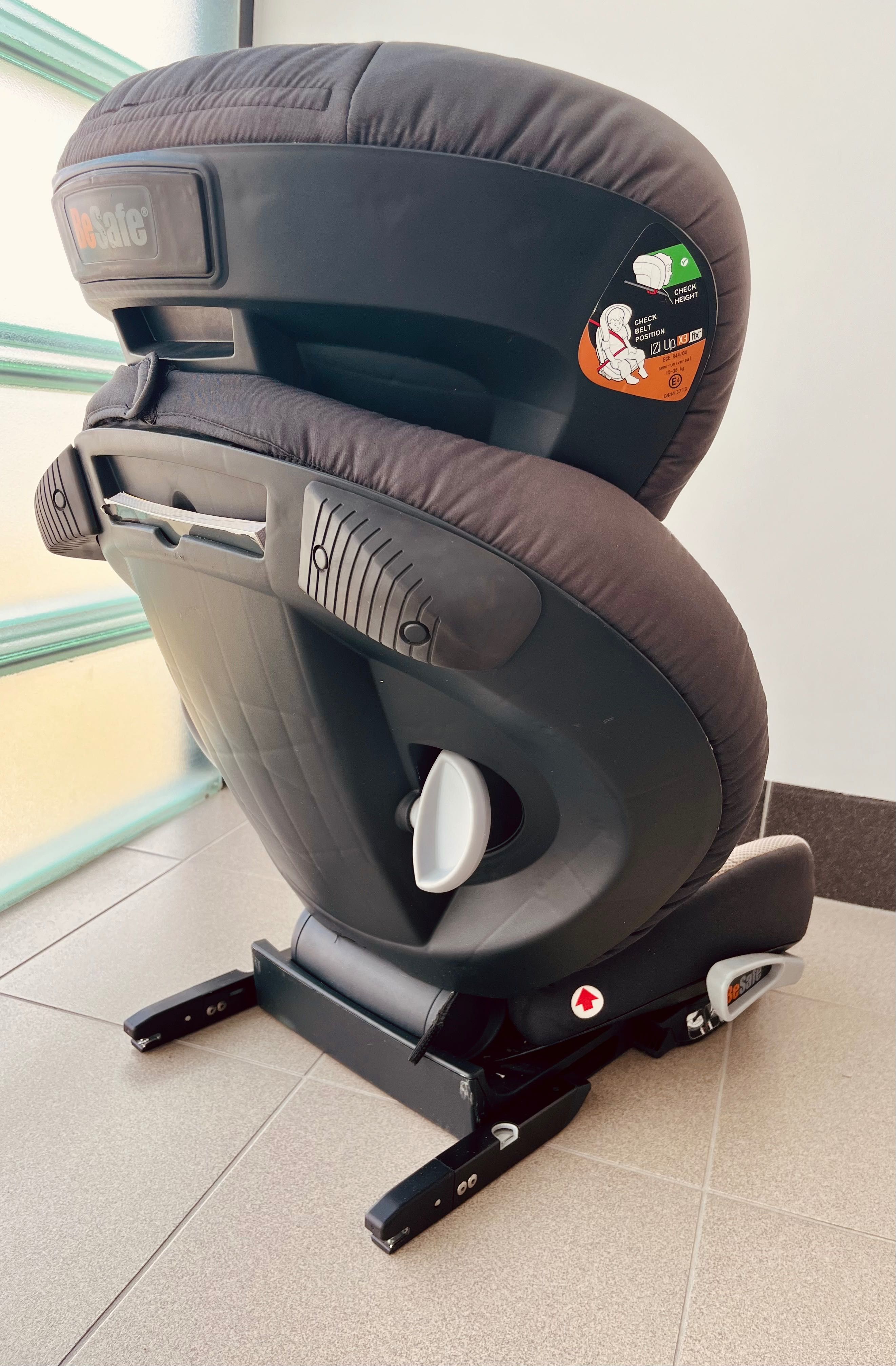 Fotelik samochodowy Besafe Izi Up X3 FIX 15-36 kg wiek 4-12 lat