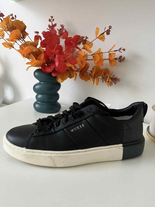 Buty sneakersy Guess jak nowe