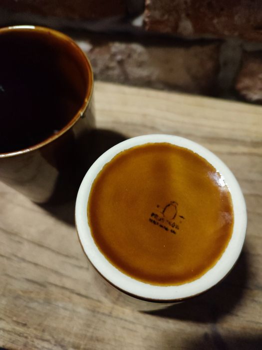 Brązowe kubki z porcelitu vintage Fabryka Porcelitu Stołowego Pruszków