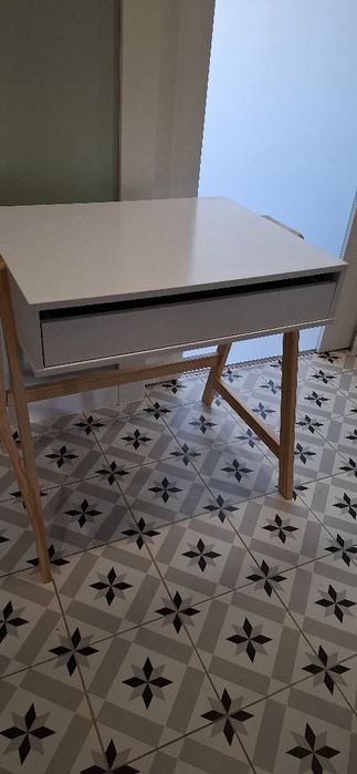 Stolik z 2 krzesełkami IKEA Latt + biurko