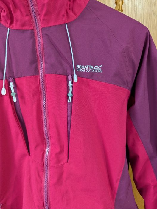 Жіноча зимова куртка Regatta Gore-tex  L р. Груди 52 см.