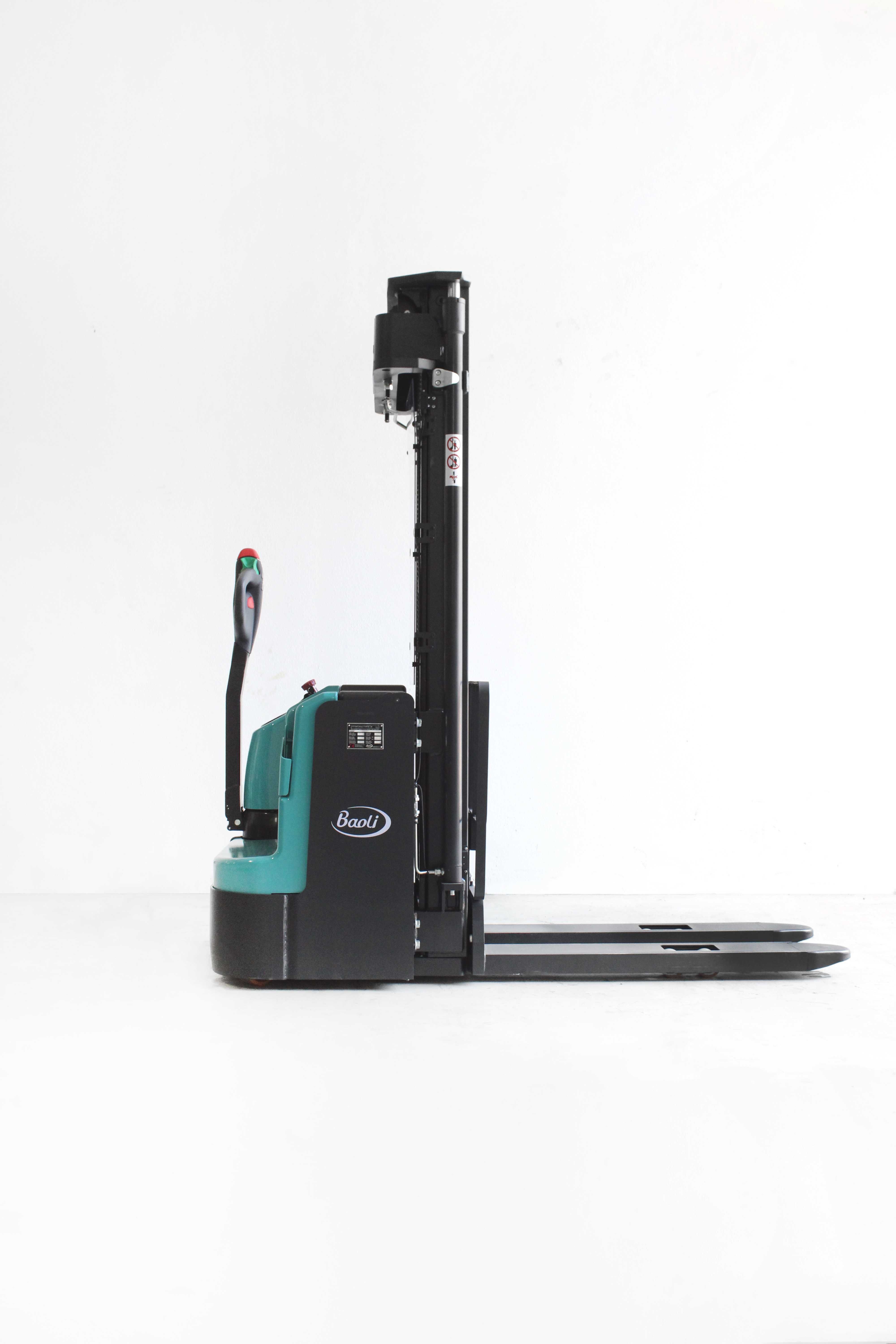 Stacker elétrico Baoli ES16-N02 (1600 kg) - NOVO (iva incl.)