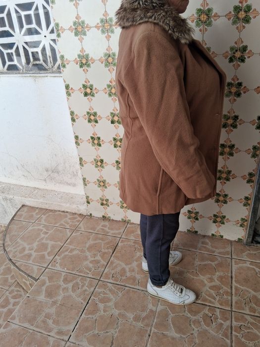 Casacão a 3/4 em fazenda de lã