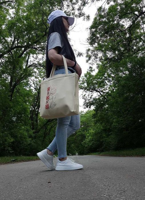 Сумка Шопер з трендовою вишивкою бежевий колір