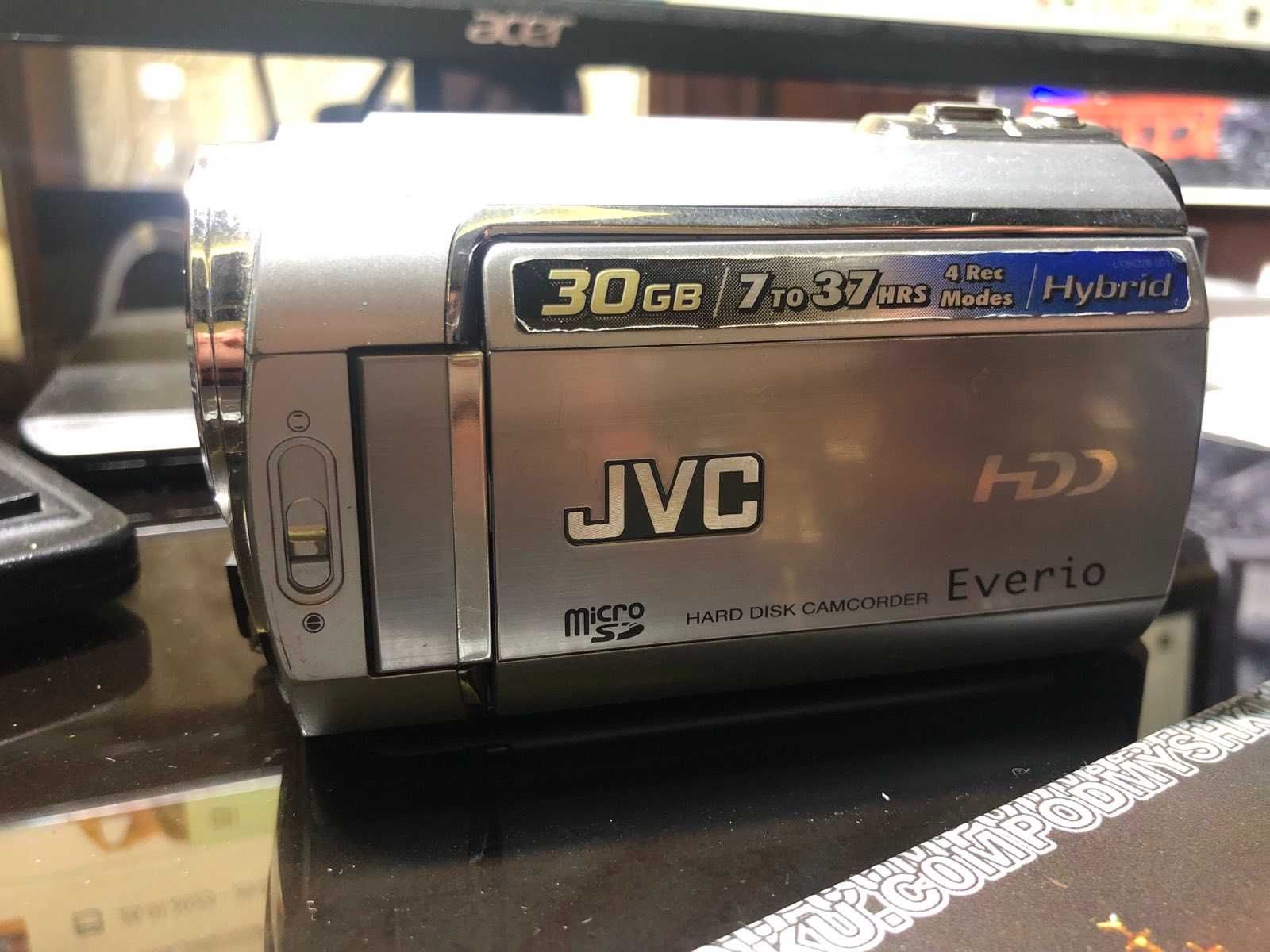 видеокамера JVS Everio HDD 30GB GZ-MG330HU