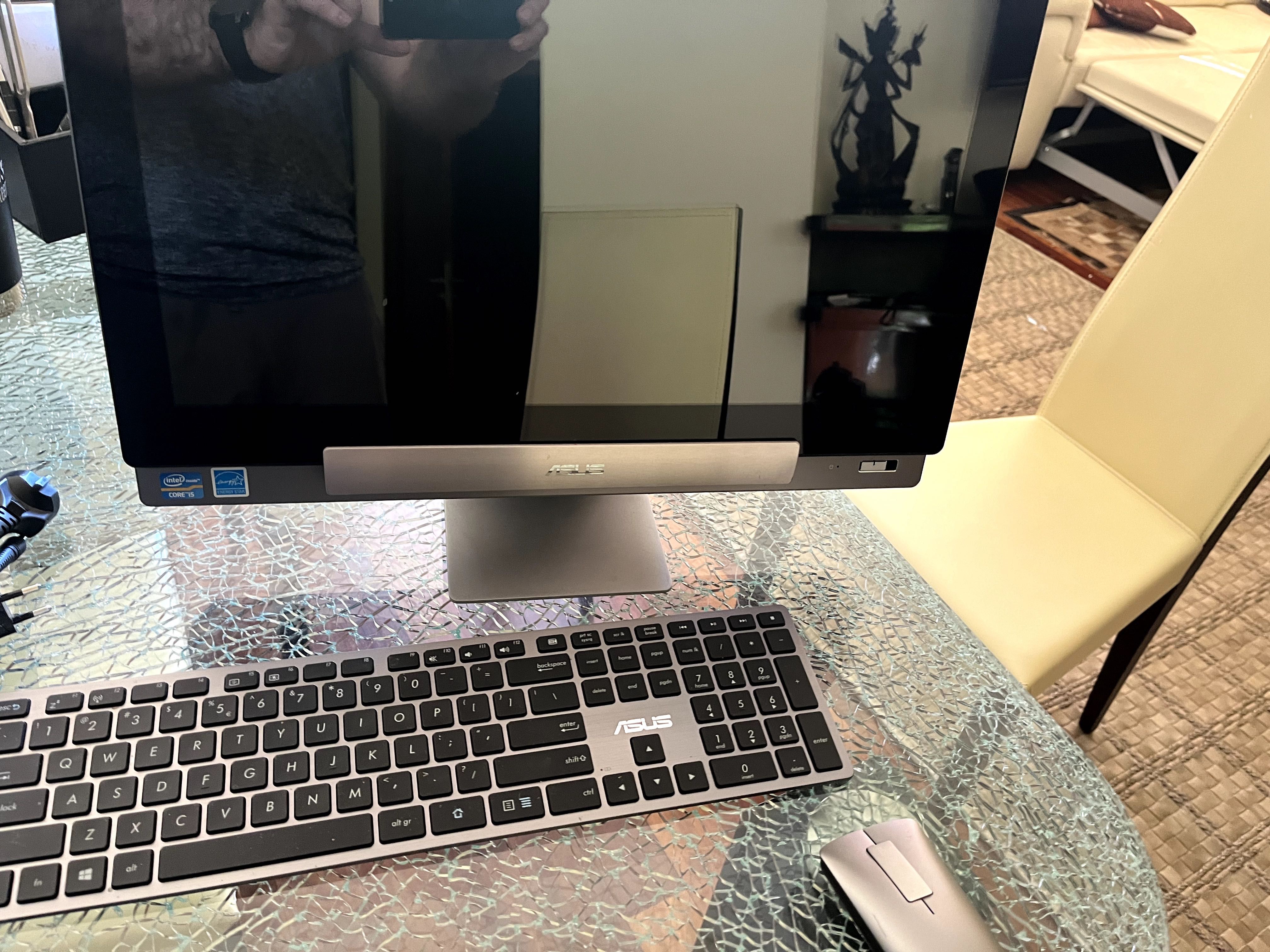 ASUS Transformer AiO P1801 - KOMPUTER + TABLET,  All-in-One, Wind/Adro