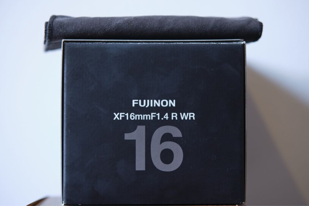 Objetiva Fujifilm Fujinon XF 16mm f1.4 R WR