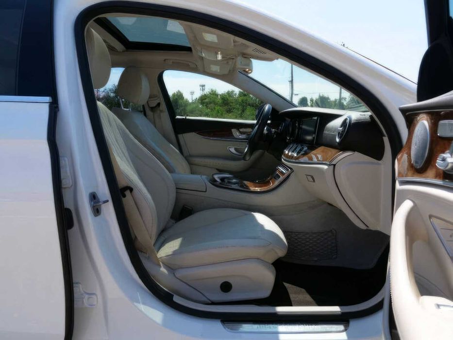 Mercedes-Benz E-Class E 300      2019