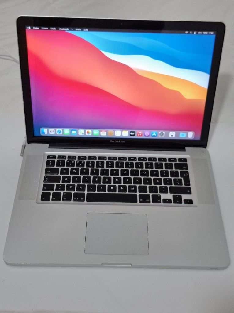 MacBook Pro Core i5 Mac OS Monterey, Disco SSD | 6 Gig RAM , Impecável