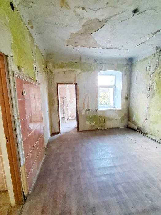 Продам 2-о к/к можливо під офіс в центрі по вул.Тимірязєва.