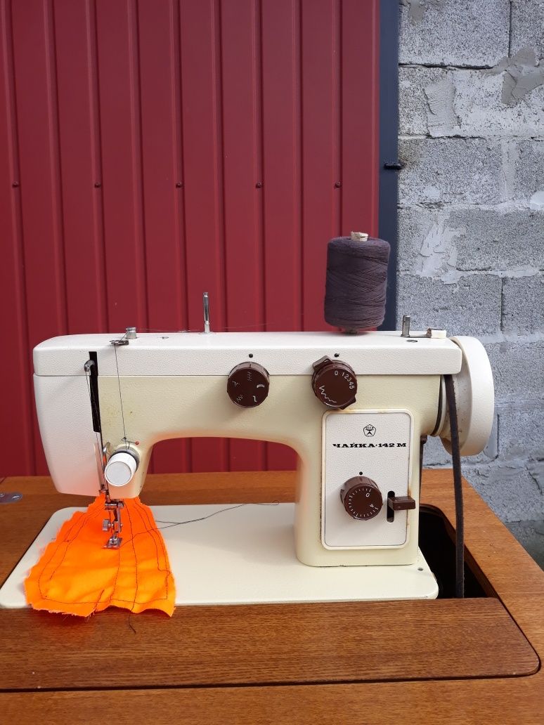 Машинка швейна (Чайка-142М)
