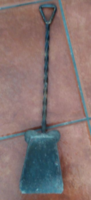 Conjunto em ferro forjado para limpeza de lareira