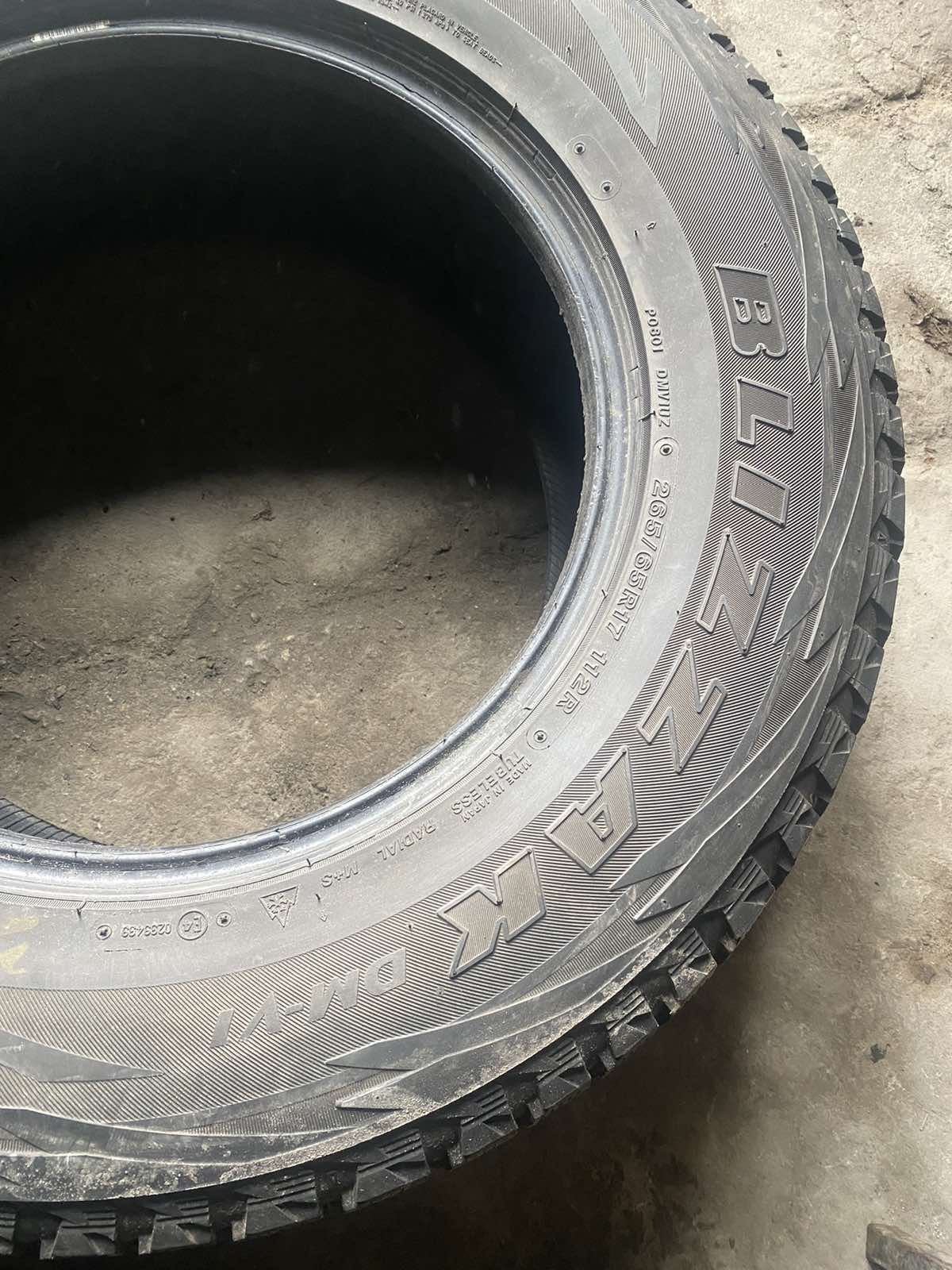 265.65.17 Bridgestone 4шт зима БУ склад шины резина из Европы 65 R17