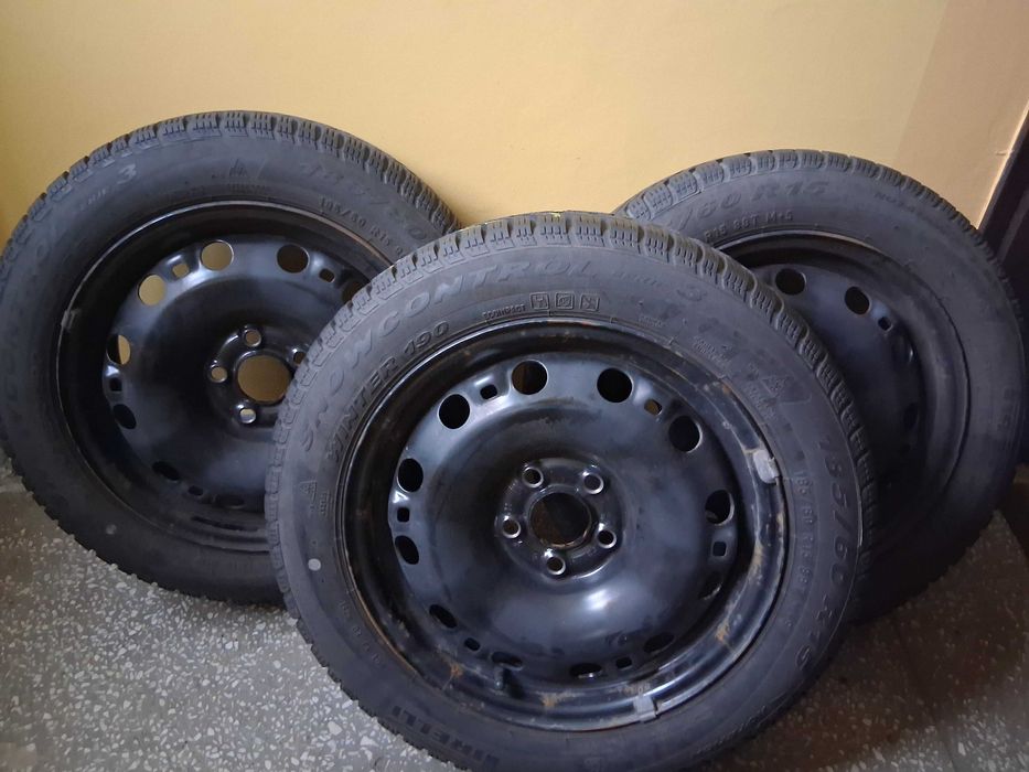 Oryginalne felgi 15'' + kołpaki do Skoda Fabia