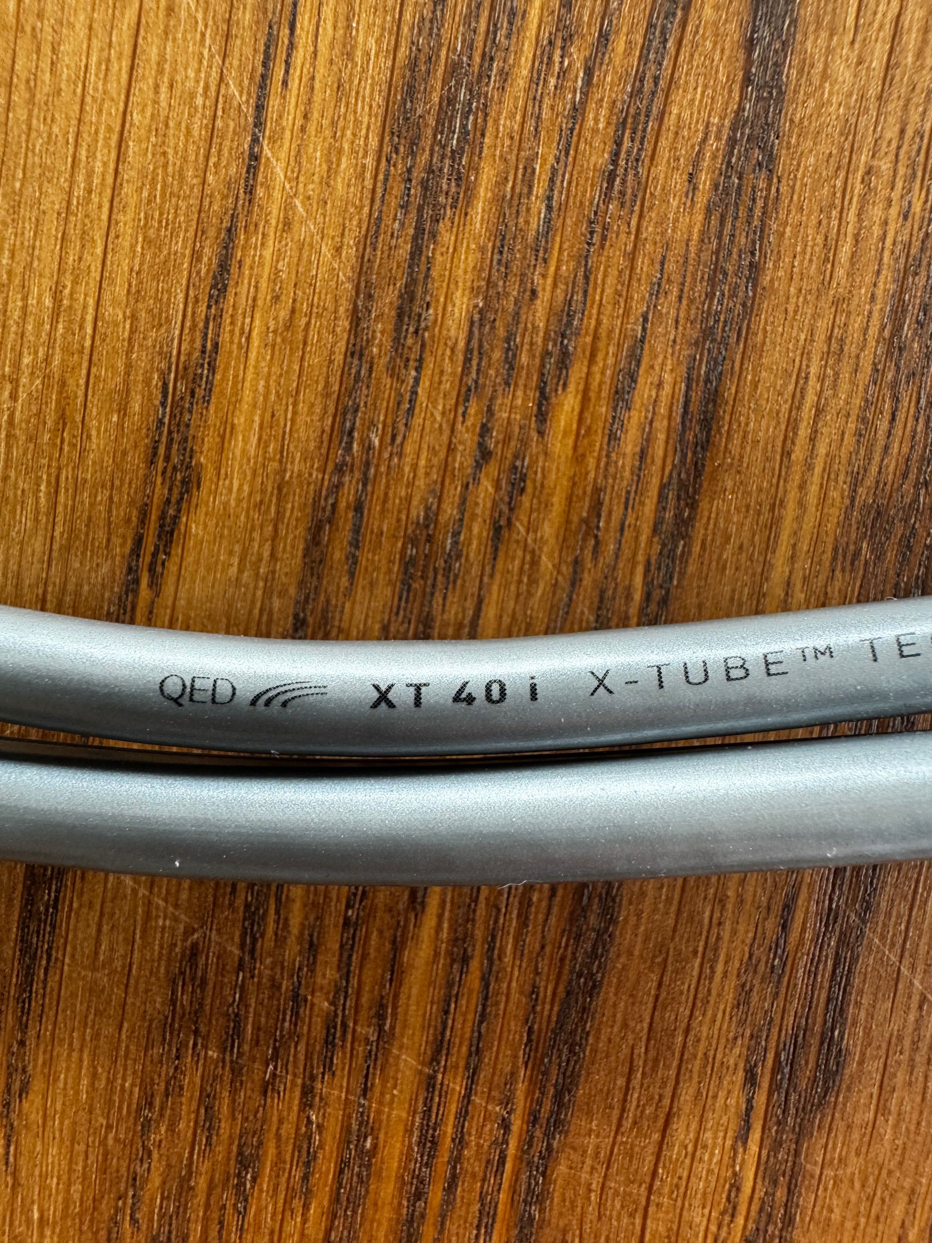 Kabel głośnikowy QED Reference XT-40i 2x 2,5m para