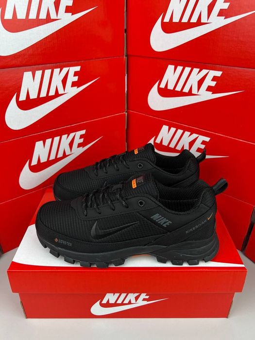 6 кольорів Nike Rivah Gore Tex