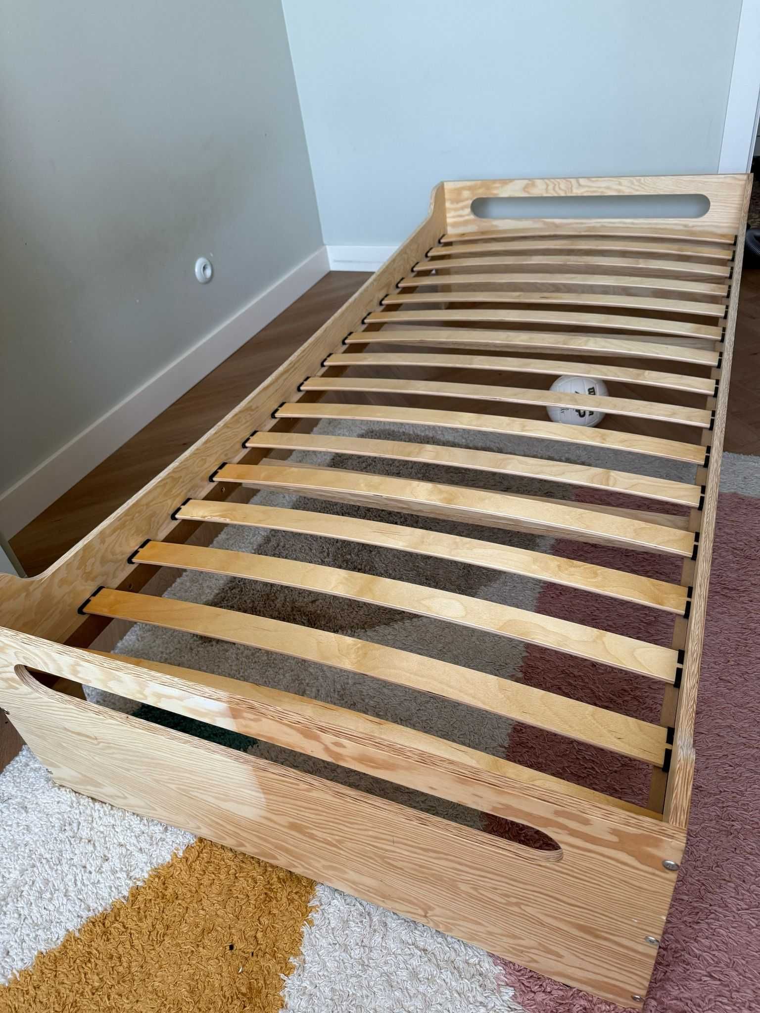 Łóżko dziecięce TILA 10 +szuflada z żeberkami 90x200 NATURALNE