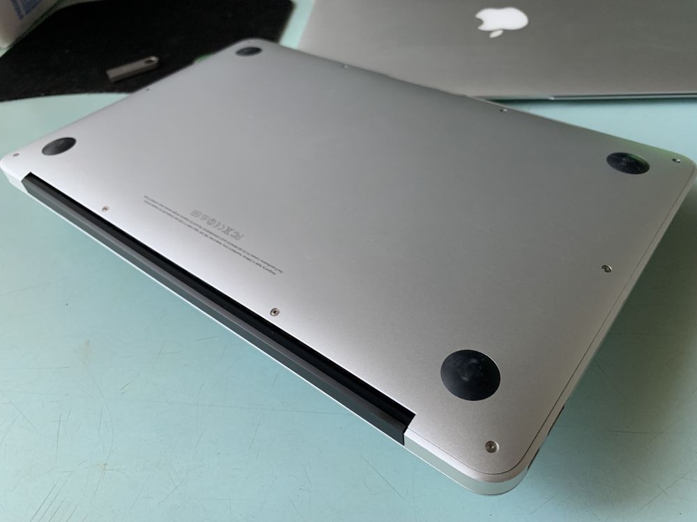 MacBook Air 11 SSD 256 подсветка клавиатуры.