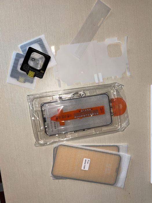 Чохли скло плівка на айфон 11 та 12