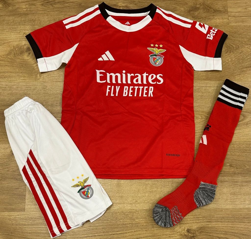 Kits de clubes para crianças e adultos