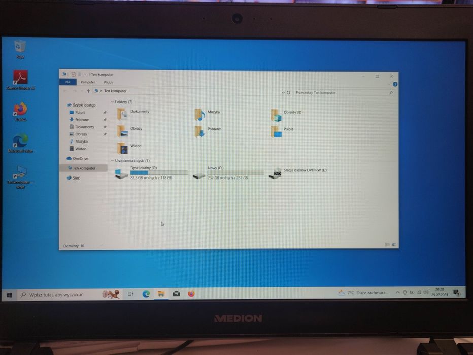 Laptop MEDION Akoya E6436 i3 7ge SSD m2 128gb +240gb 4gb Ram