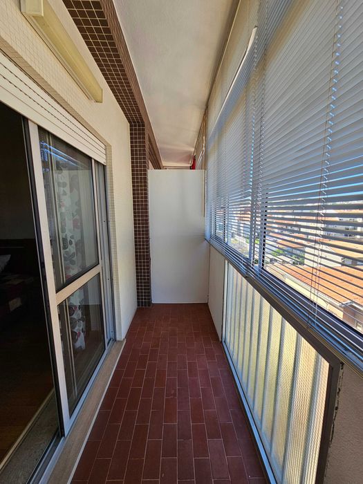 Quarto 320€ c/ Varanda e AC - Vale Flores