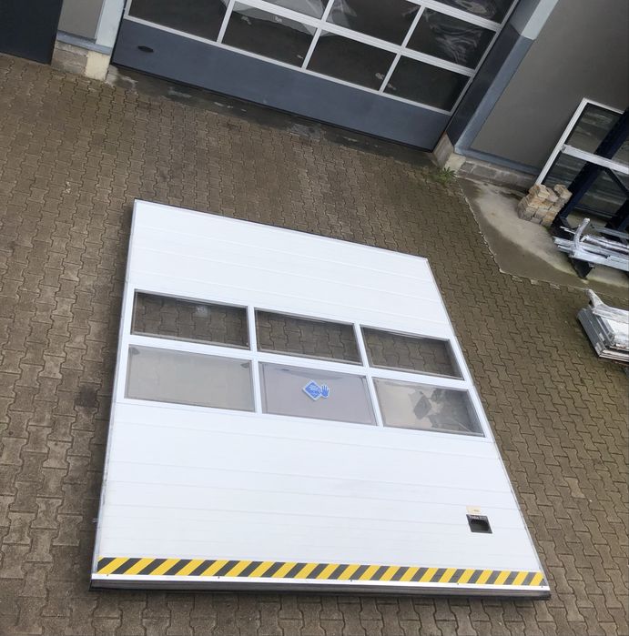 Brama 320 x 350 dwie sztuki panelowa segmentowa garażowa przemysłowa