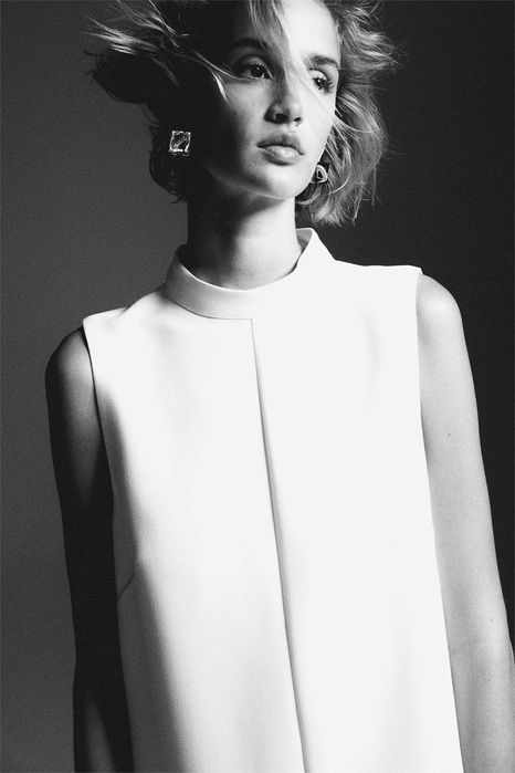 Sukienka mini tunika z koralikami XS nowa kolek biała PROMOCJA EDITION