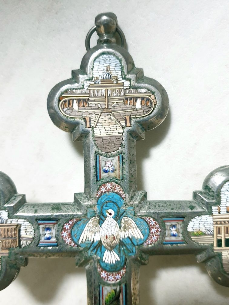 Maravilhoso antigo crucifixo italiano com micromosaicos
