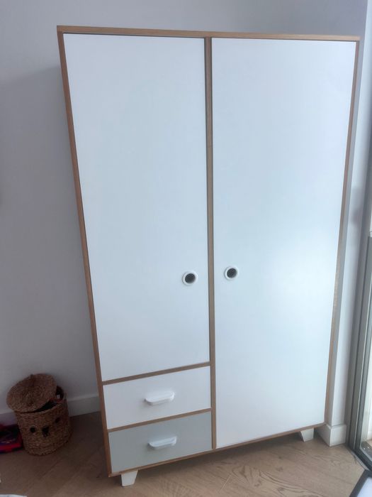Roupeiro de 2 portas + 2 gavetas / Quarto bebé - C
