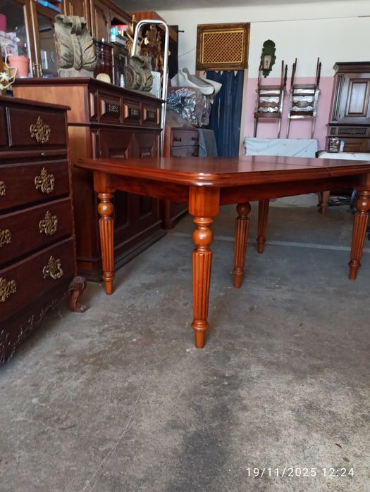 Mesa de sala de jantar