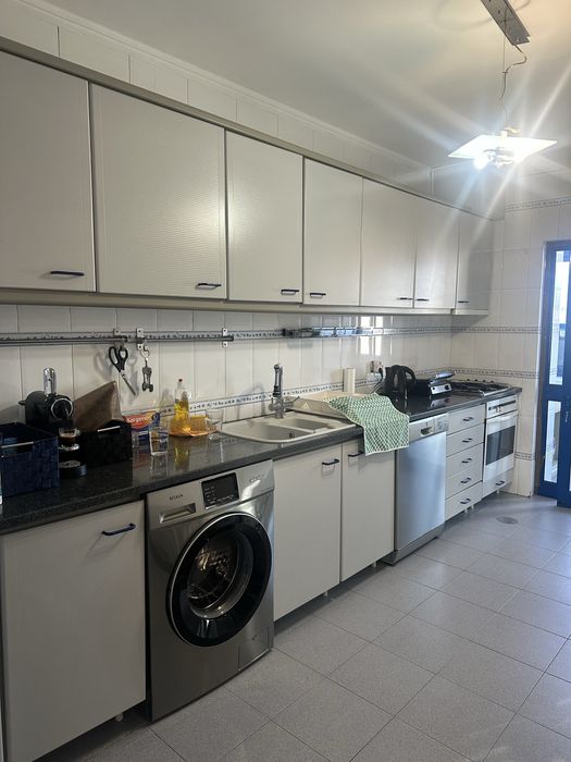 Vendo cozinha com frigorifico mais fogão forno e exautor