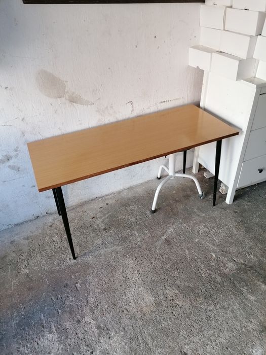 Stolik stół czasu prl za darmo