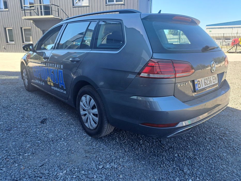 Продаж автомобіля VOLKSWAGEN GOLF 2017 р.в.