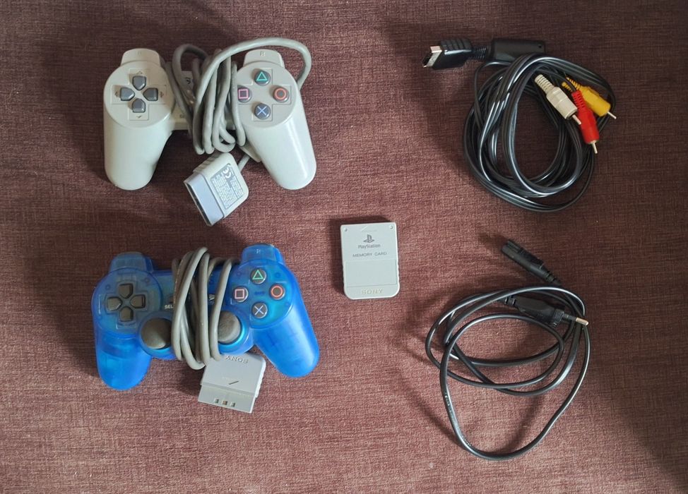 Consola PS1 (SCPH-5552) a funcionar