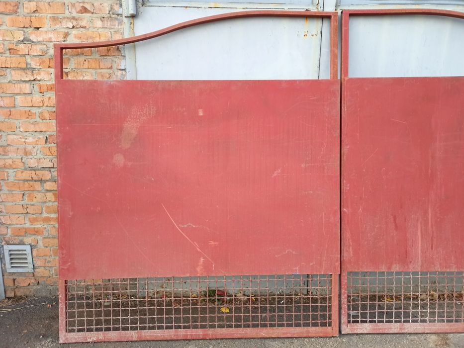 Ворота металеві нові 210*180