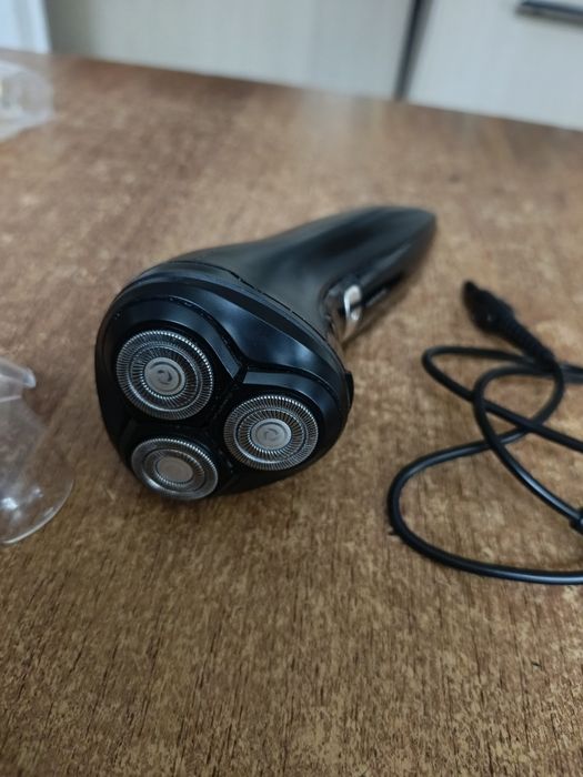 Продам электробритва.